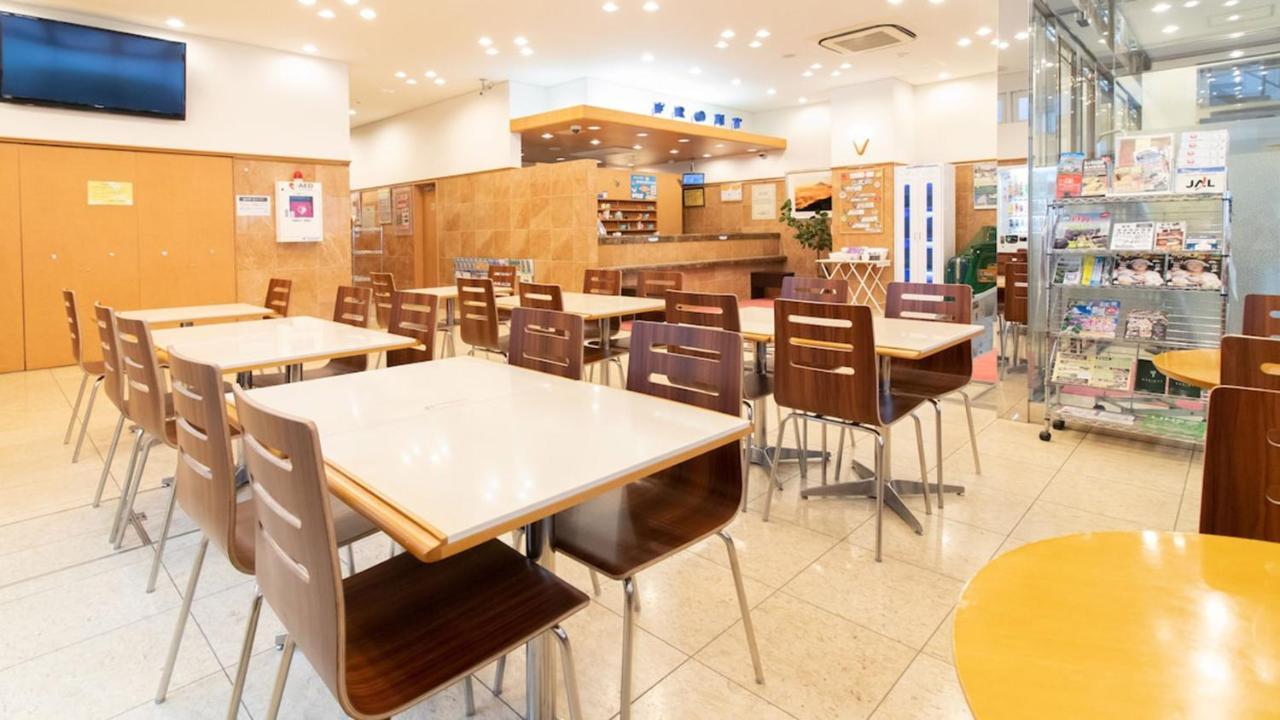 Toyoko Inn Hokkaido Tomakomai Ekimae Exterior photo