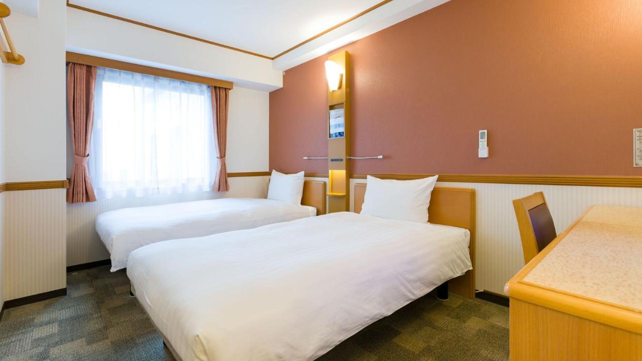 Toyoko Inn Hokkaido Tomakomai Ekimae Exterior photo